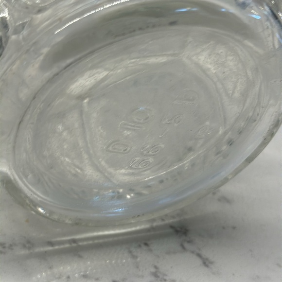 Vintage Cut Round Glass Decanter, Liquor Decanter - Picture 8 of 10